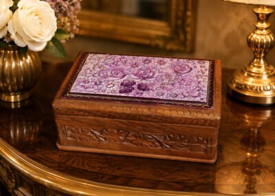 Wooden box for personalized jewellery storage with secret slider-