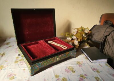 Wedding keepsake box with lock, Flower and bird theme jewelry box, Wooden Real gold painted trunk-
