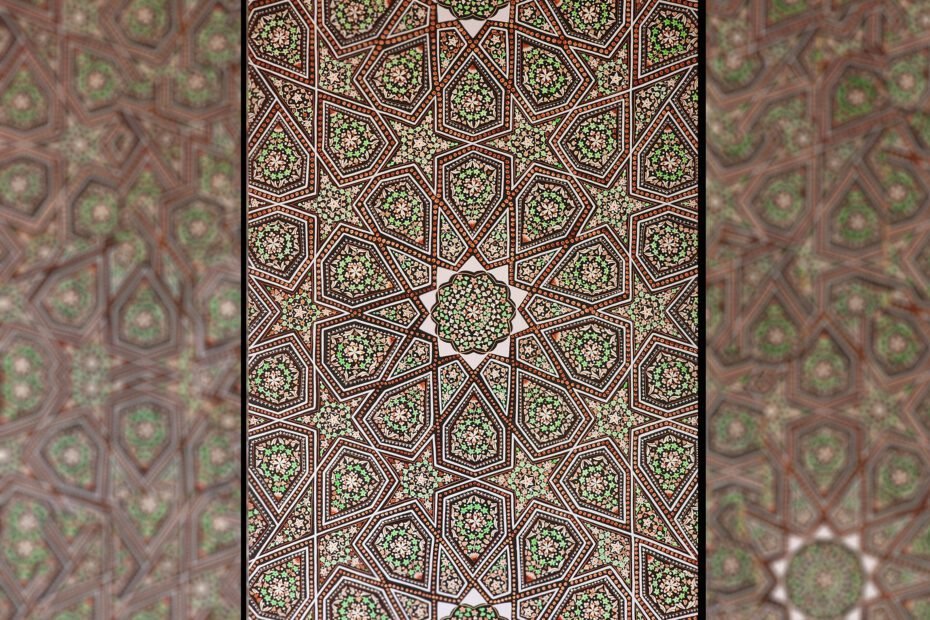 Khatamband Kalamkari Wall Hanging - Ceiling Art: A Fusion of Elegance and Craftsmanship