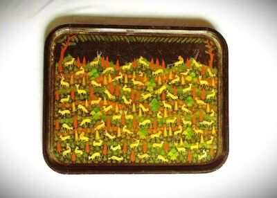 Rare
Vintage Kashmiri Lacquer Jungle Tray – 20 x 16” Hand-Painted Heritage
Masterpiece with Timeless Charm